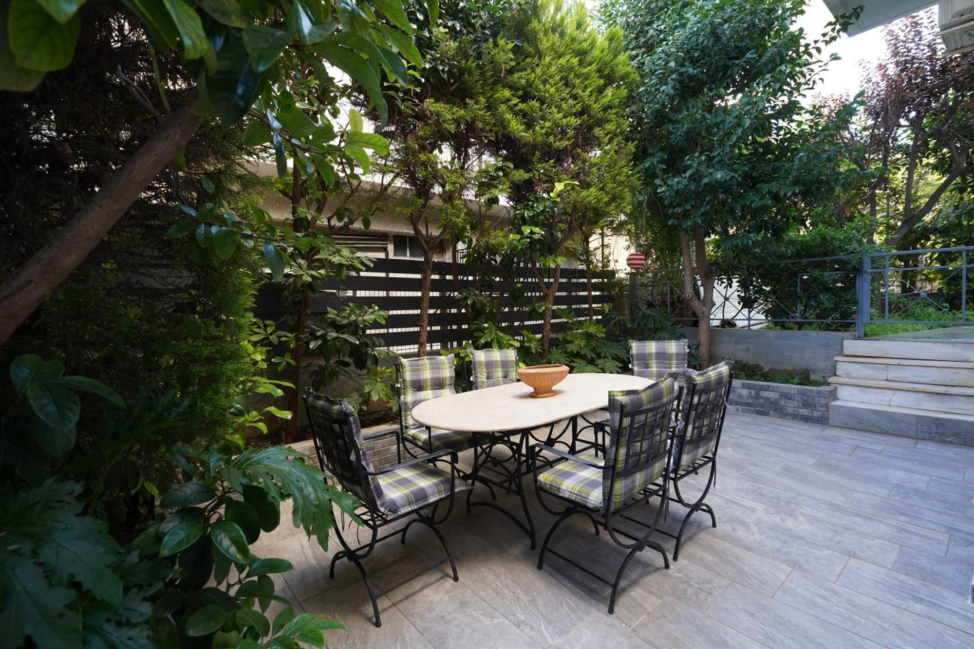 Garden Apartment Next To The Mall -Private Parking أثينا المظهر الخارجي الصورة