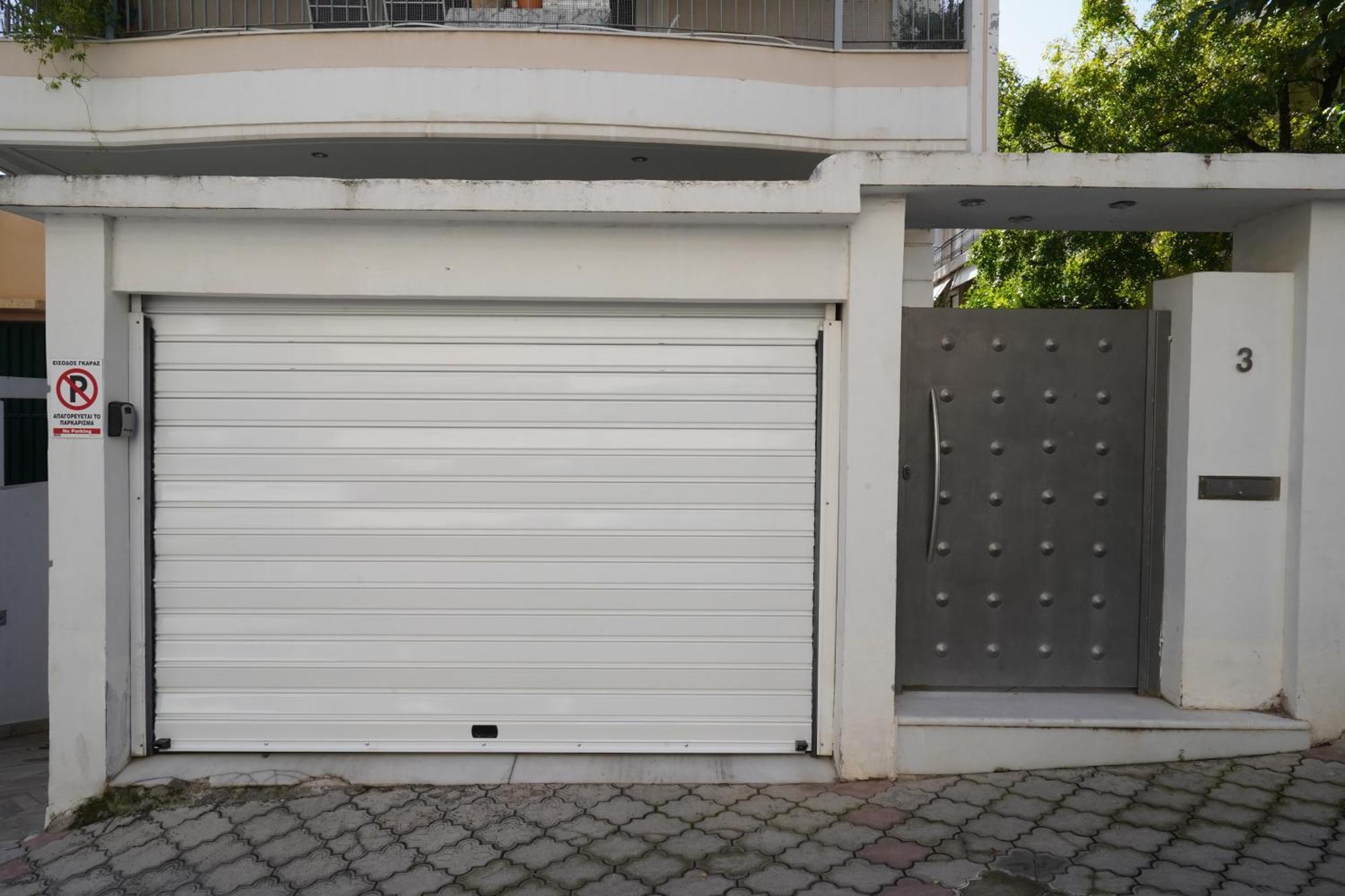 Garden Apartment Next To The Mall -Private Parking أثينا المظهر الخارجي الصورة
